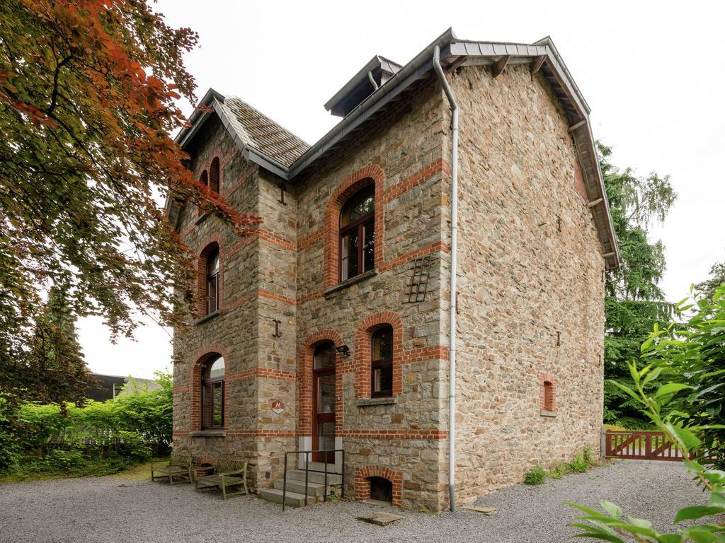 Вілла A Beautifully Renovated Mansion In The Ardennes В'єльсальм Екстер'єр фото